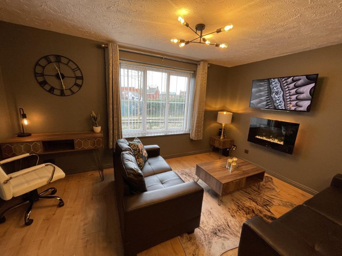 No24 - 2-Bed Boutique Apartment - Hosted By Hutch Lifestyle Leamington Spa Exterior photo